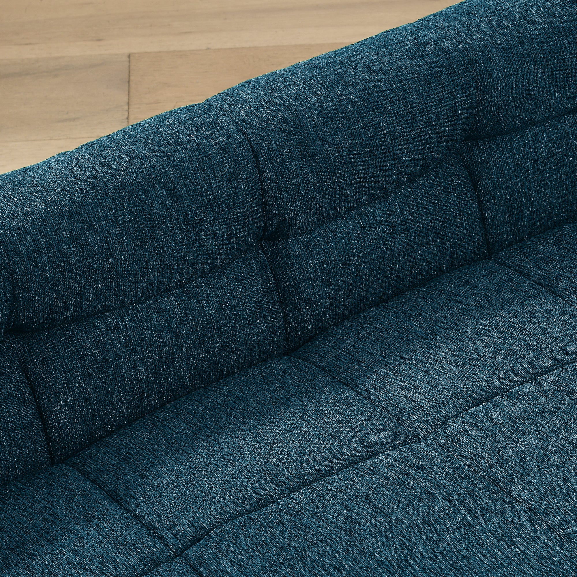 Soft and comfortable pet sofa with backrest and armrests, suitable for